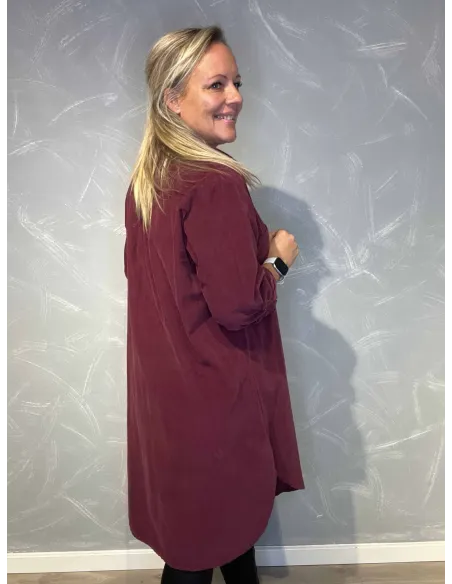 "Bagside af babyfløjl storskjorte til kvinder - TIPPY"