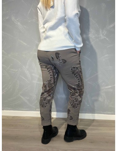 "Bagside af bukser med paisley print til kvinder - TIPPY"
