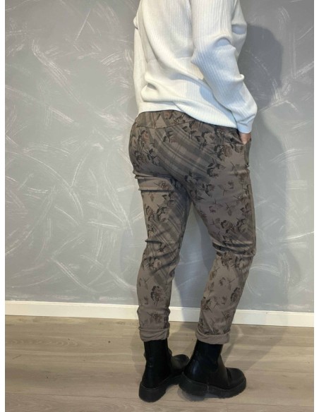 "Bagside af bukser med tern og blomster til kvinder - TIPPY"