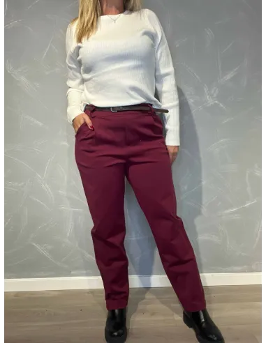 "Bordeaux bukser med bælte til kvinder - TIPPY Collection"