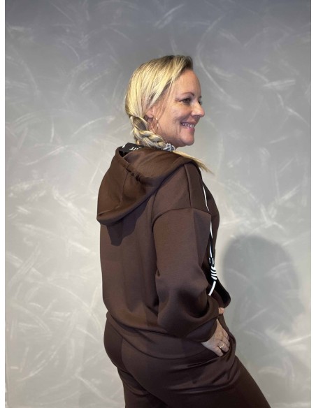 bagside af brun zip hoodie – TIPPY Collection