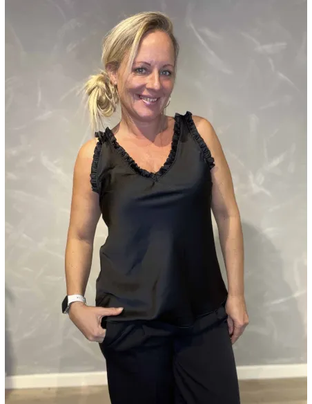 35871 ÆRMELØS SATIN TOP MED FLÆSER SORT