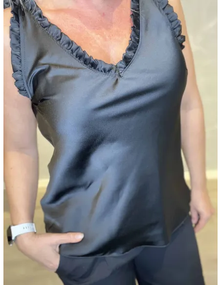 35871 ÆRMELØS SATIN TOP MED FLÆSER SORT