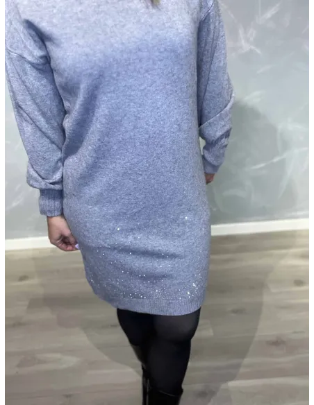 nærbillede af glimmersten nederst på grå strikkjole – Italian Select