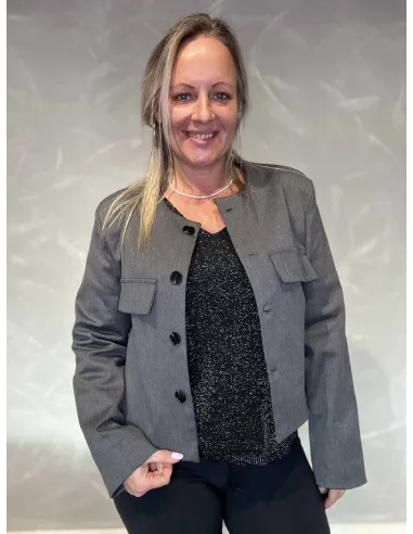 Grå kort blazer jakke med knapper til kvinder – TIPPY Collection