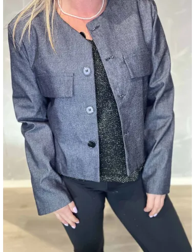 Knapdetalje på let denim blazer jakke – TIPPY