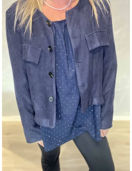 Knapdetalje på navy blazer jakke – TIPPY