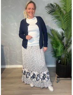 Cremefarvet maxi nederdel med navy blomsterprint og flæsekant