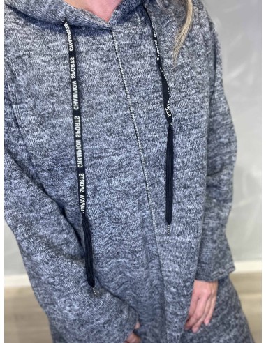 Detalje af hætte og melering på grå hoodie – TIPPY