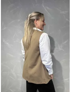 Latte vest med pyntelommer og knap til kvinder – TIPPY Collection 2