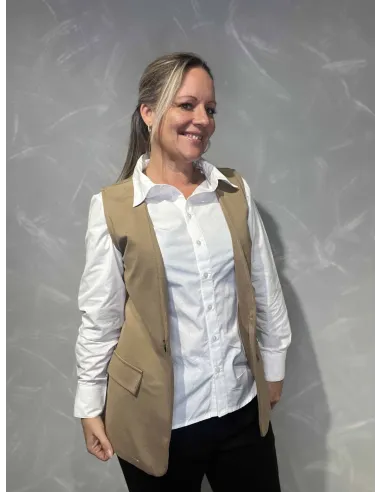 Latte vest med pyntelommer og knap til kvinder – TIPPY Collection