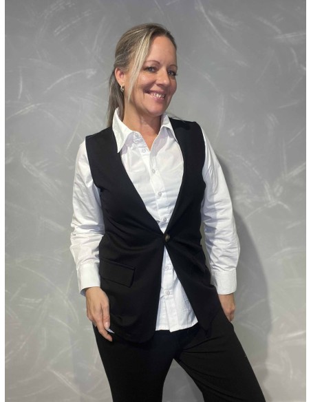 Sort vest med pyntelommer og knap til kvinder – TIPPY Collection”
