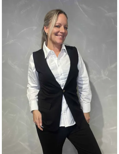 Sort vest med pyntelommer og knap til kvinder – TIPPY Collection”