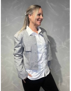 Grå kort box jakke med skulderpuder til kvinder – TIPPY Collection 2