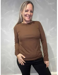 Brun langærmet rib bluse med rund hals til kvinder – TIPPY Collection