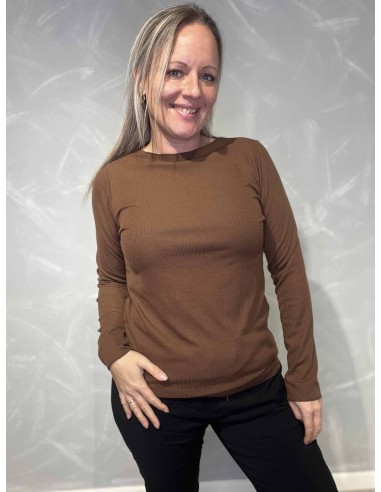 Brun langærmet rib bluse med rund hals til kvinder – TIPPY Collection