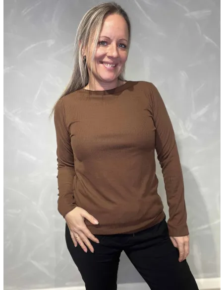 Brun langærmet rib bluse med rund hals til kvinder – TIPPY Collection