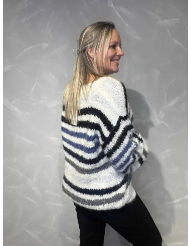 Bagside af blå stribet V-hals strik til kvinder – TIPPY