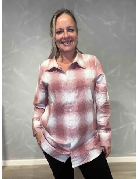 Rosa ternet bomuldsskjorte med knapper til kvinder – Design by TIPPY