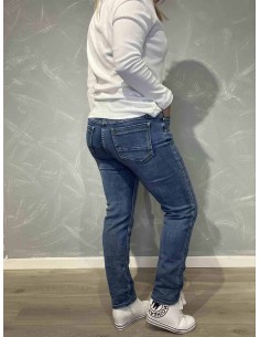 Blå denim jeans med dekorative knapper til kvinder – Karostar 2