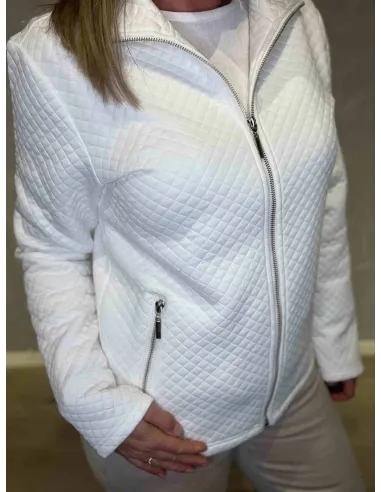 Quiltet struktur på milk jakke – TIPPY