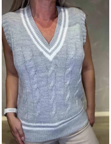 Kabelstrik på grå slipover – TIPPY