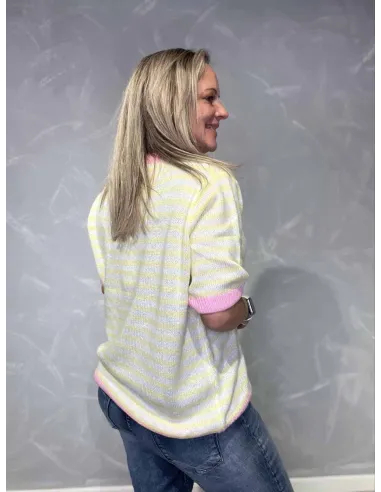 Bagside af stribet gul kortærmet strik – TIPPY