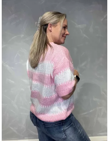 Bagside af pink/hvid stribet strik med korte ærmer – TIPPY