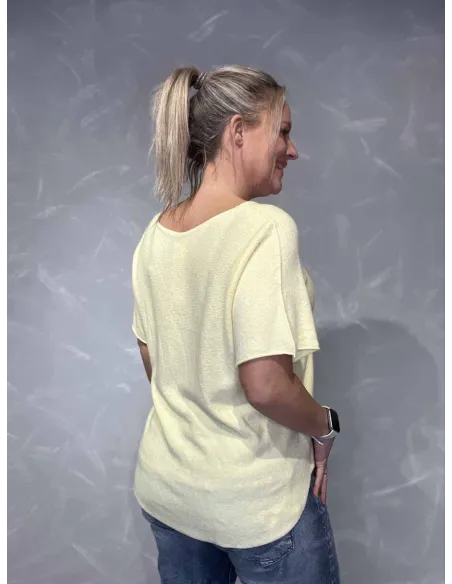 Bagside af gul let sommer strik til kvinder – TIPPY