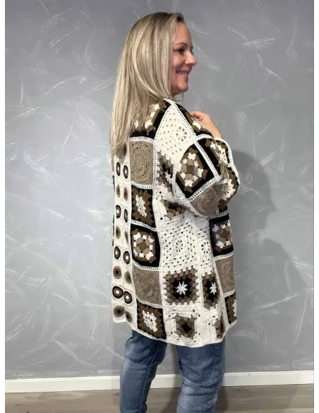 Bagside af brun/beige hæklet cardigan til kvinder – TIPPY