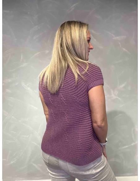 Bagside af Strikvest med knapper til kvinder. TIPPY