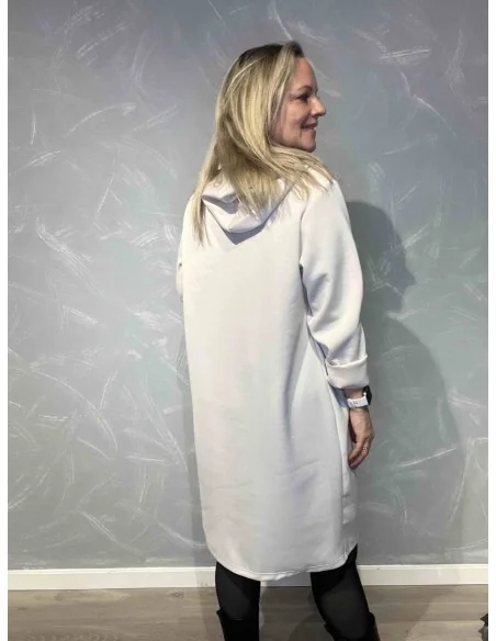 Bagside af sand sweatkjole med hætte til kvinder – TIPPY