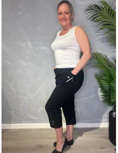 Sorte knickers set forfra, viser den høje talje og den gode pasform- TIPPY 2