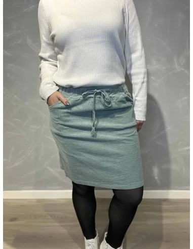 Snøre og lommer på grøn fløjl nederdel – TIPPY