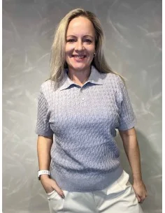 “Lys grå polo i kabelstrik med knapper til kvinder – TIPPY Design