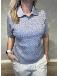 “Lys grå polo i kabelstrik med knapper til kvinder – TIPPY Design 2