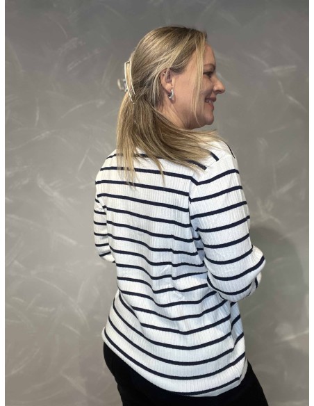 Bagside af milk strik cardigan med navy striber til kvinder – TIPPY