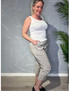 Beige knickers med elastik i taljen og lynlåslommer til kvinder – Cherry Berry 2