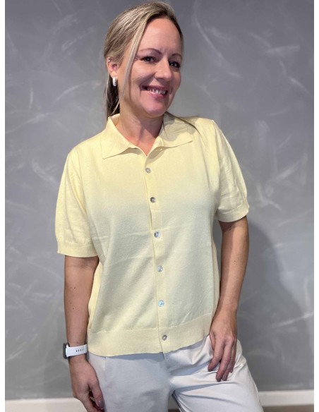 “Gul cardigan i let strik med krave til kvinder – TIPPY Design