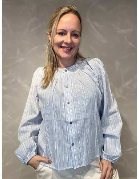 Blå stribet skjorte med smock hals til kvinder – TIPPY Design