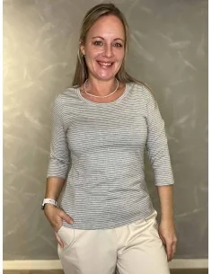 Grå/milk 3/4 ærmet stribet t-shirt til kvinder – Design by TIPPY