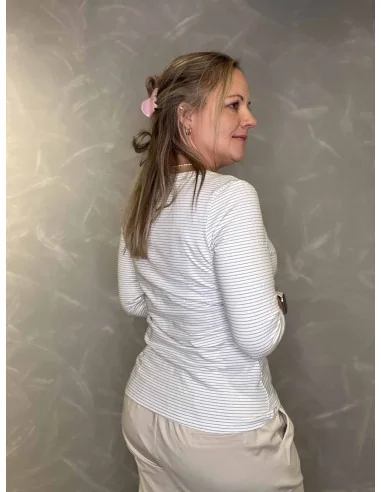 Bagside af milk/sky stribet t-shirt til kvinder – TIPPY