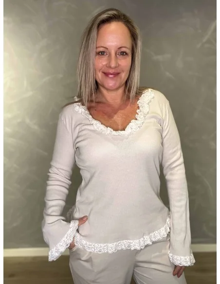 Beige rib bluse med blondekanter til kvinder – TIPPY Collection