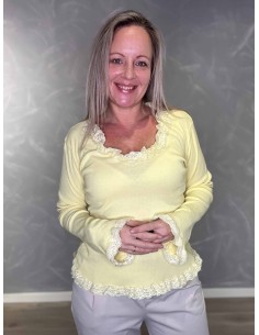 Gul rib bluse med blondekanter til kvinder – TIPPY Collection