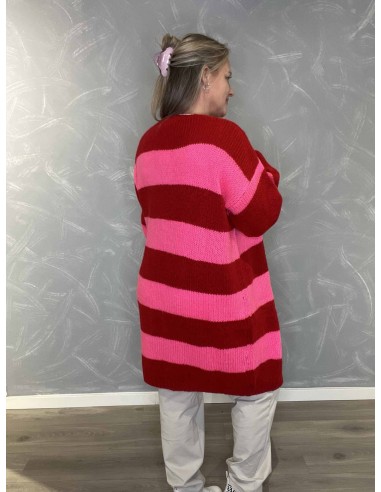 Bagside af rød og pink stribet lang strik cardigan – TIPPY