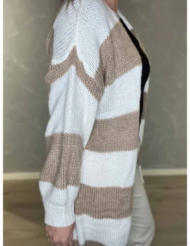 Nærbillede af strik på lang cardigan – TIPPY