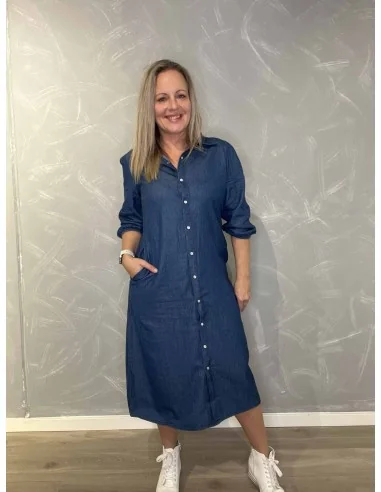 Jeans blå skjortekjole i bomuld med sommerfuglebroderi til kvinder – Design by TIPPY