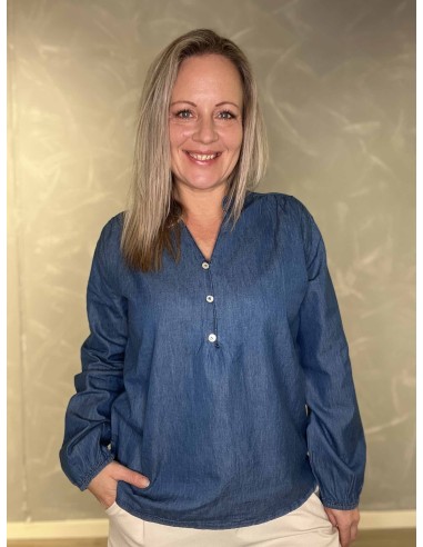 TIPPY | Bluse med broderet sommerfugl | Denim