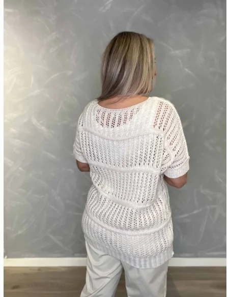 Bagside af off white hæklet kortærmet bluse til kvinder – TIPPY