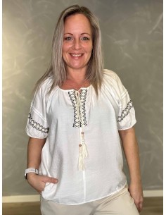 Hvid bluse med broderi til kvinder – TIPPY
